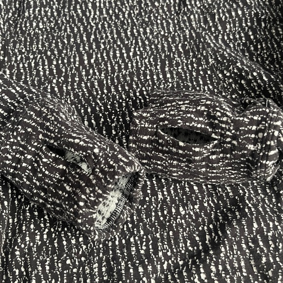 Lululemon long sleeve - Picture 5 of 6